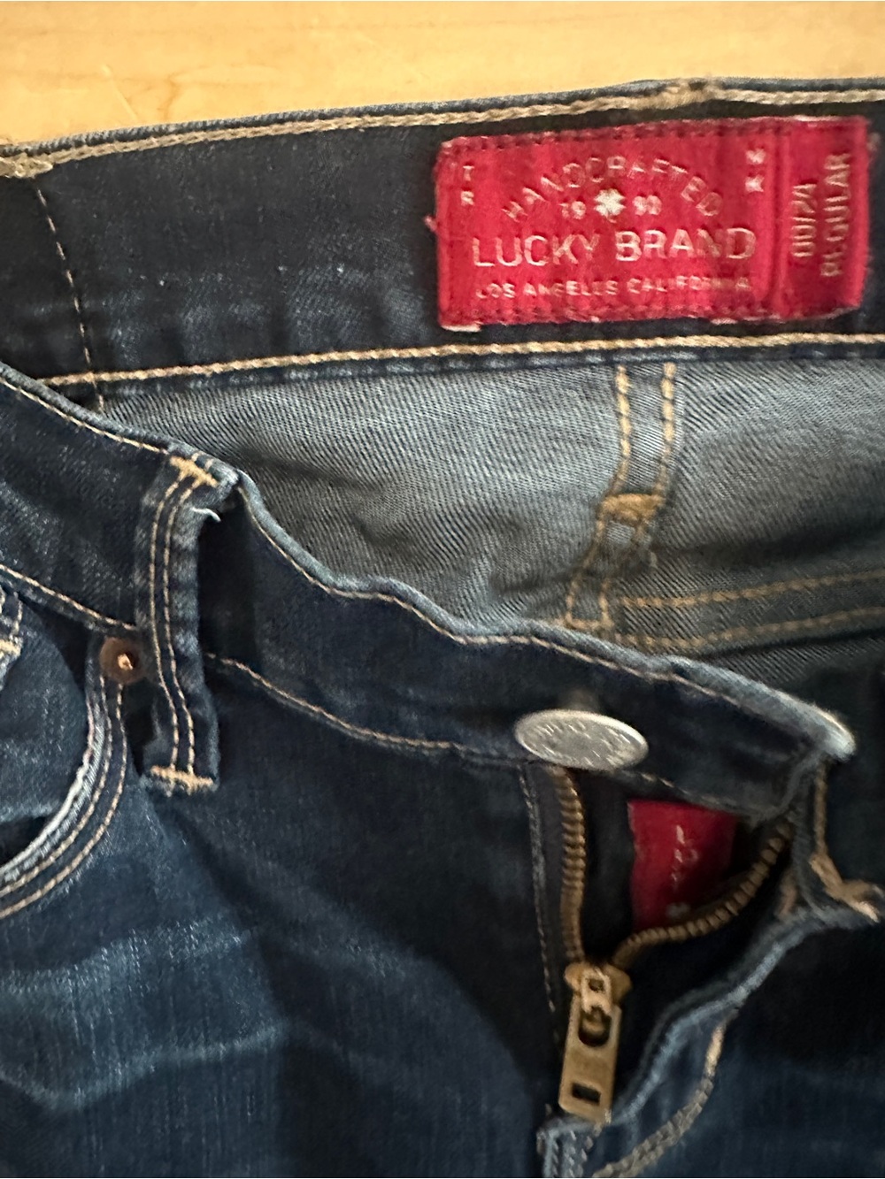 Lucky Brand Women's Skinny Jeans in Dark Blue Wash - Picture 4 of 7